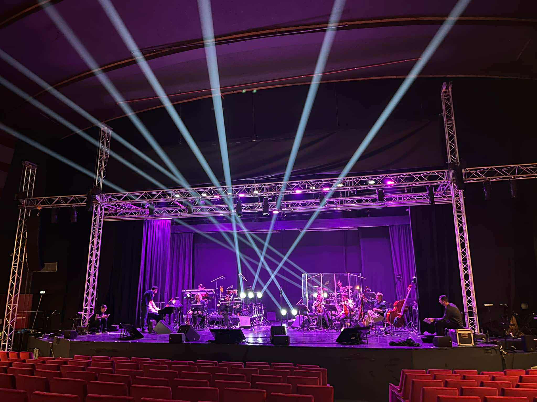 Q Sound & Light Equipment